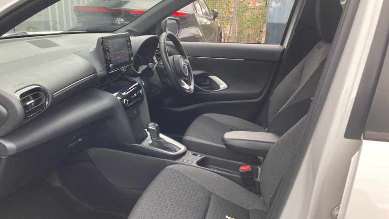 Toyota Yaris Cross 1.5 Hybrid Design 5dr CVT Hybrid Estate